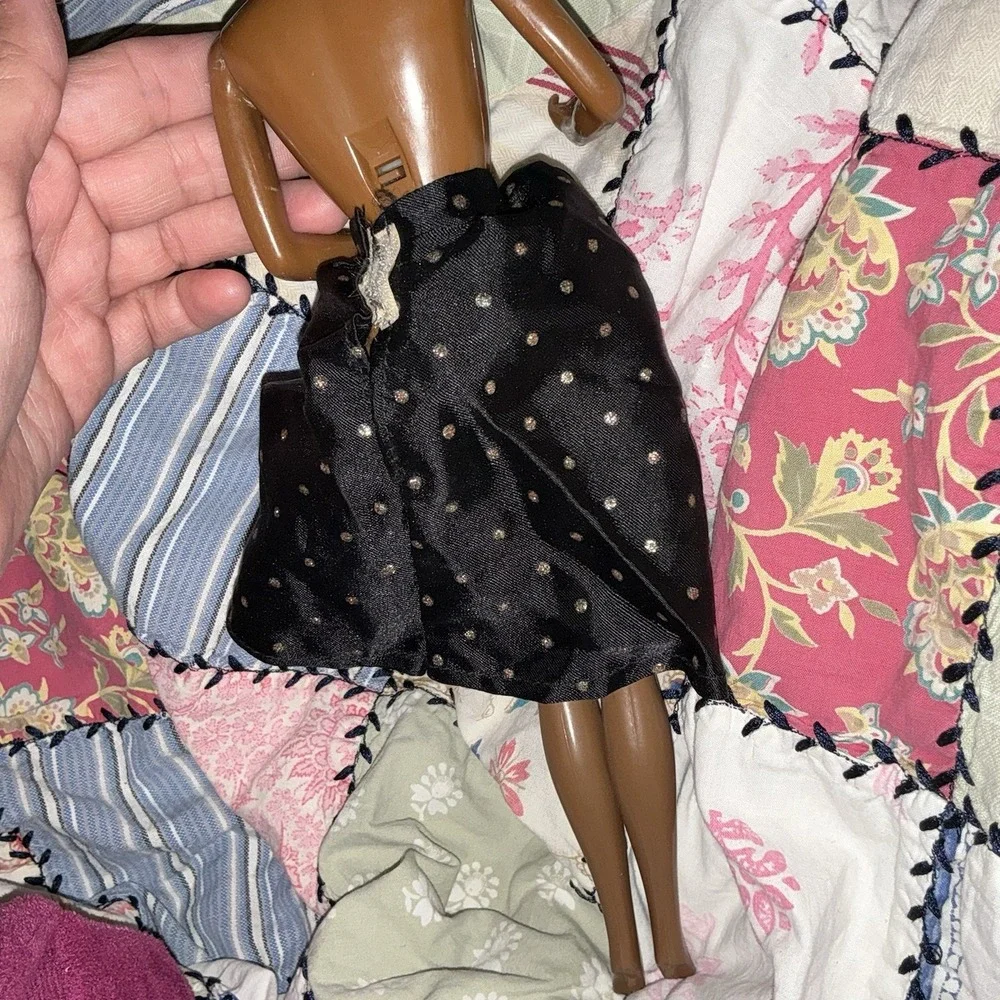 Vintage Barbie Heart Family AA African American Steffi Face Mom Earrings‎ Black